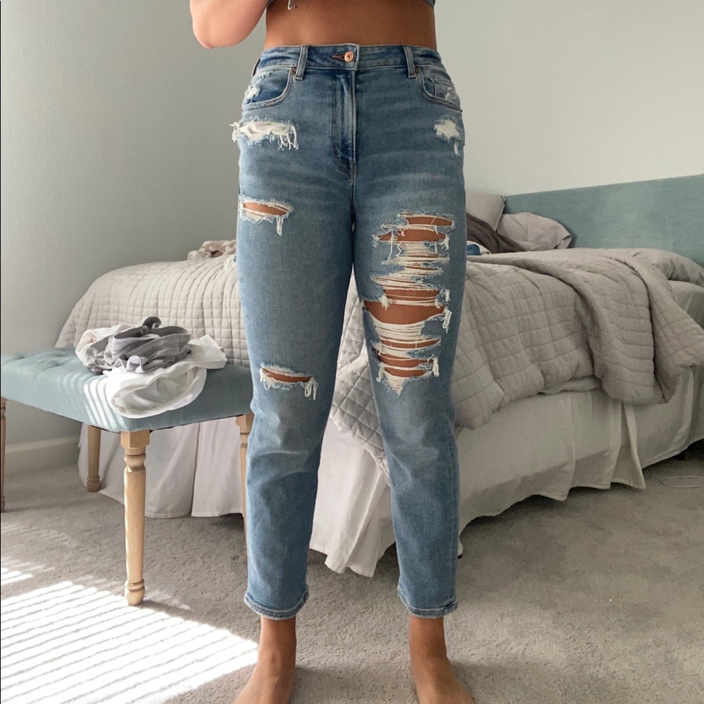 American Eagle mom jeans